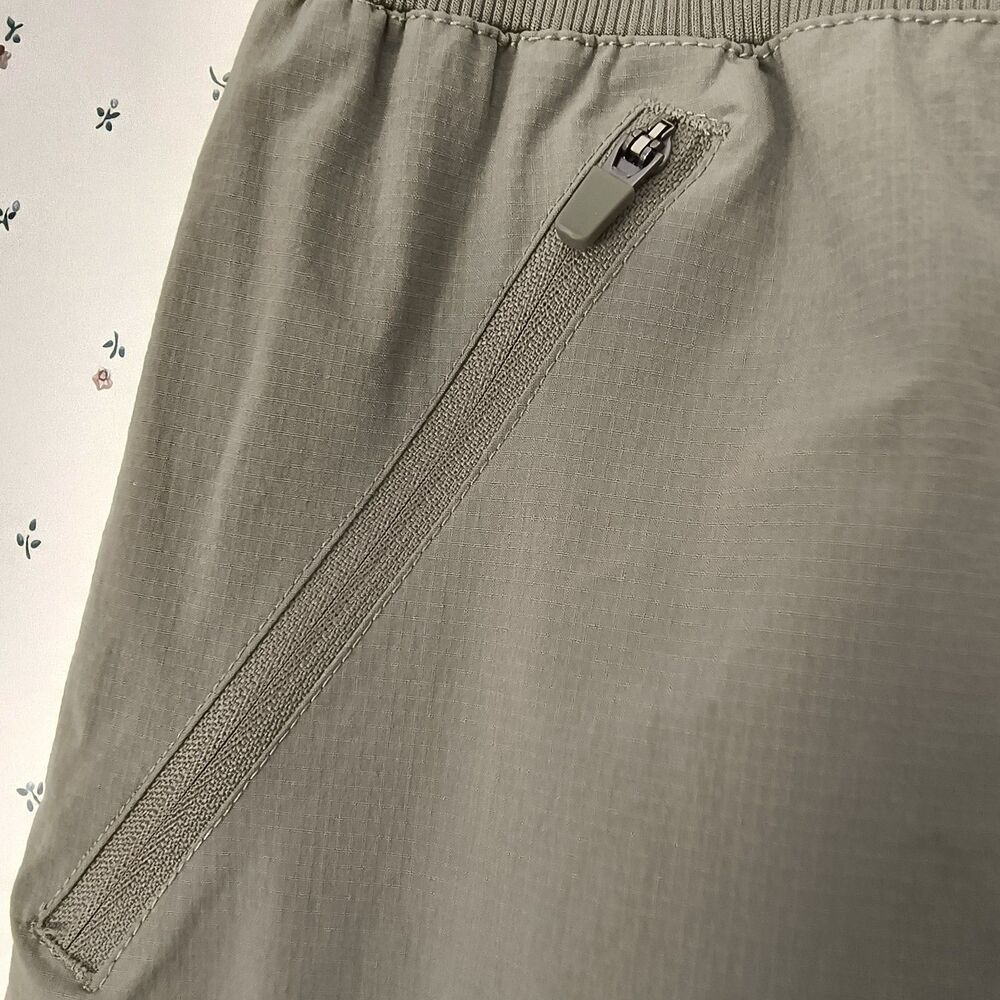 Mountain Hardwear Hiking Pants Womens 12 Olive Green Zip Off Convertible Stretch - Picture 7 of 16